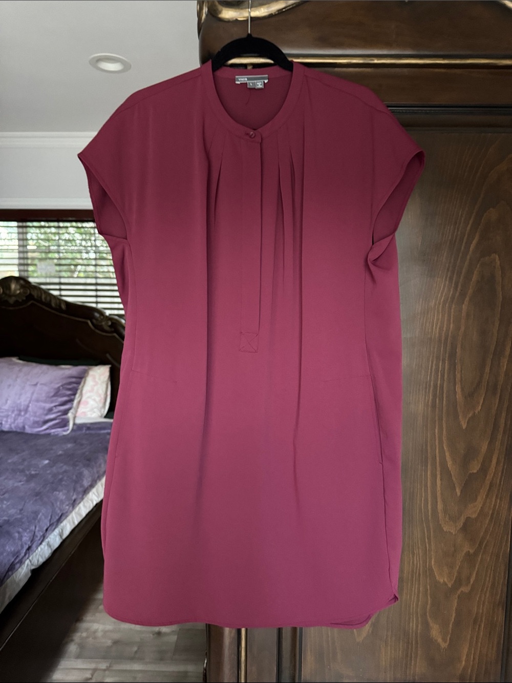 Vince Berry Pleated Cap-Sleeve Shift Tunic  size l